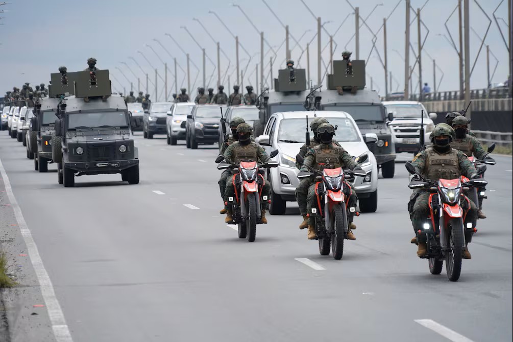 Militares llegan a Durán horas antes del inicio del toque de queda