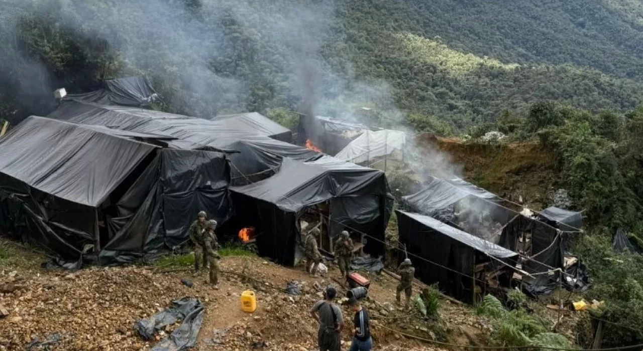 Gobierno recupera 130 hectáreas tomadas por minería ilegal en Podocarpus, según ministro Loffredo