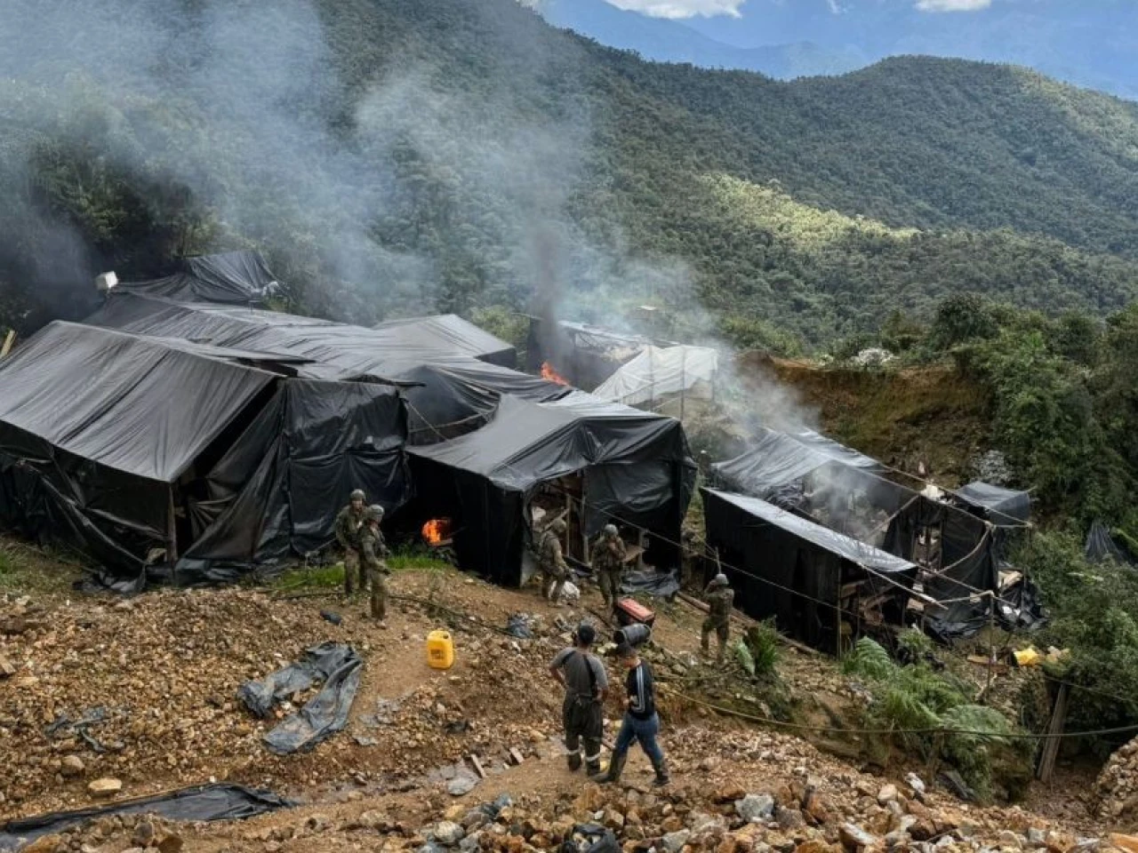 Gobierno recupera 130 hectáreas tomadas por minería ilegal en Podocarpus, según ministro Loffredo