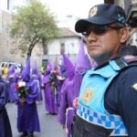 Integrantes de Unidad Popular protestan frente al CNE en rechazo a proceso de cancelación