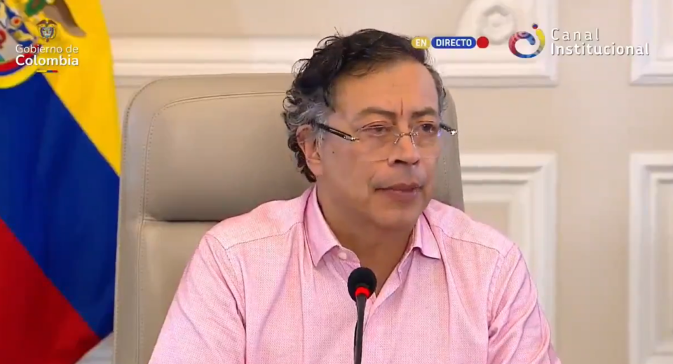 Petro denuncia que Colombia “está siendo bombardeada desde Ecuador”: No hay pronunciamiento oficial del gobierno de Noboa