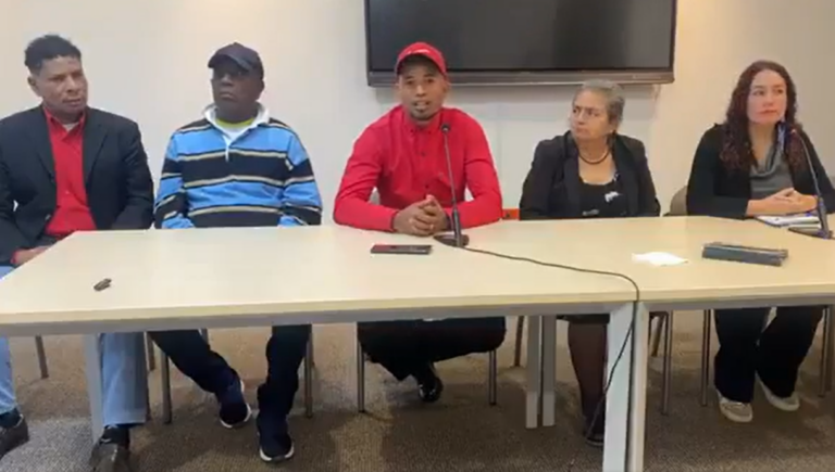 Plantón en Quito para exigir reparación a un año del derrame en Quinindé