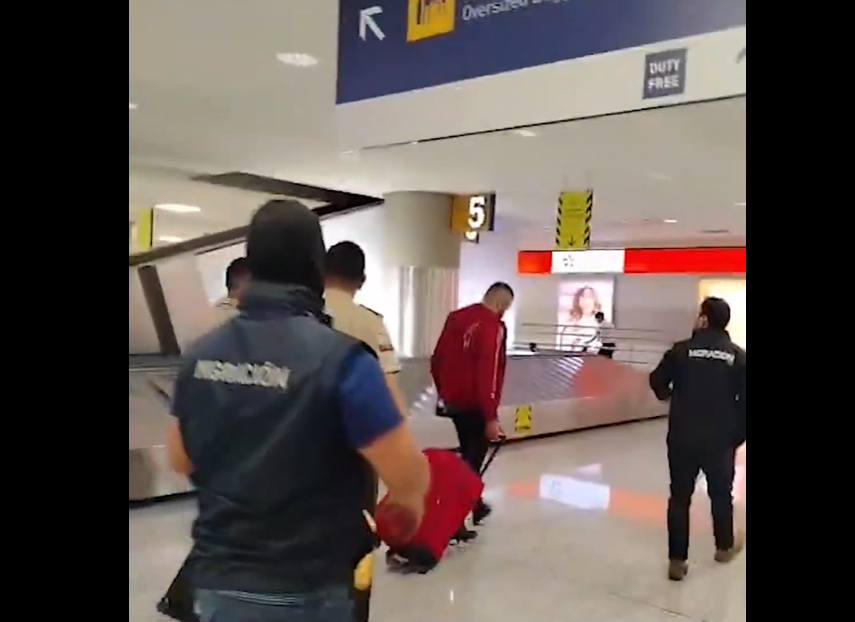 Deportan a dos extranjeros vinculados a presuntas estructuras delictivas internacionales