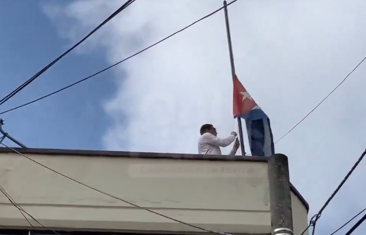 Funcionarios cubanos abandonan sede diplomática en Quito tras cumplirse el plazo de Noboa