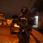 Asesinan a tres integrantes de una misma familia en Milagro: abandonan los cuerpos en una vía rural