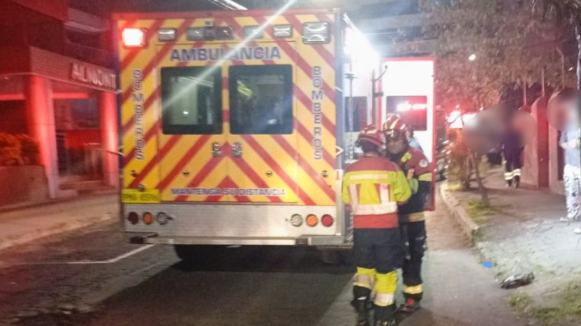 Quito: incendio en edificio de La Mariscal deja evacuados y varios afectados