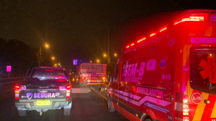 Motociclista muere tras chocar contra plataforma de tráiler en la vía a la Costa