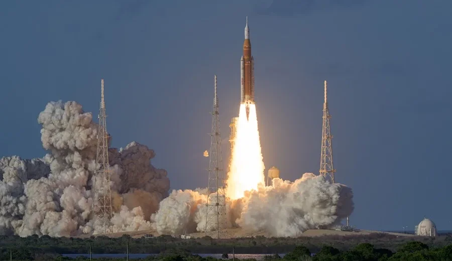 Misión Artemis II marca el inicio del regreso humano a la órbita lunar tras más de 50 años