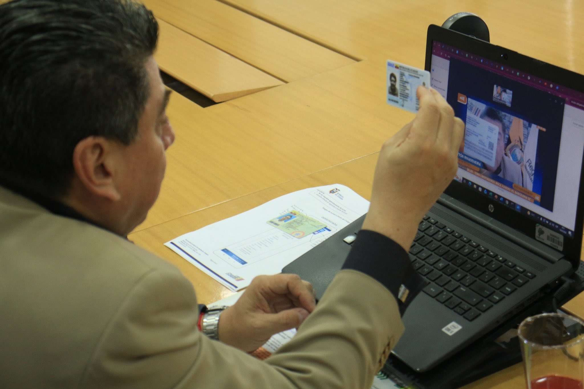 Holograma de seguridad se incorpora a cédula de identidad para reforzar protección de datos