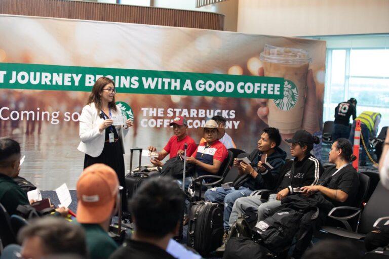 85 agricultores ecuatorianos viajan a España con empleo formal a través del programa de migración circular85 agricultores ecuatorianos viajan a España con empleo formal a través del programa de migración circular