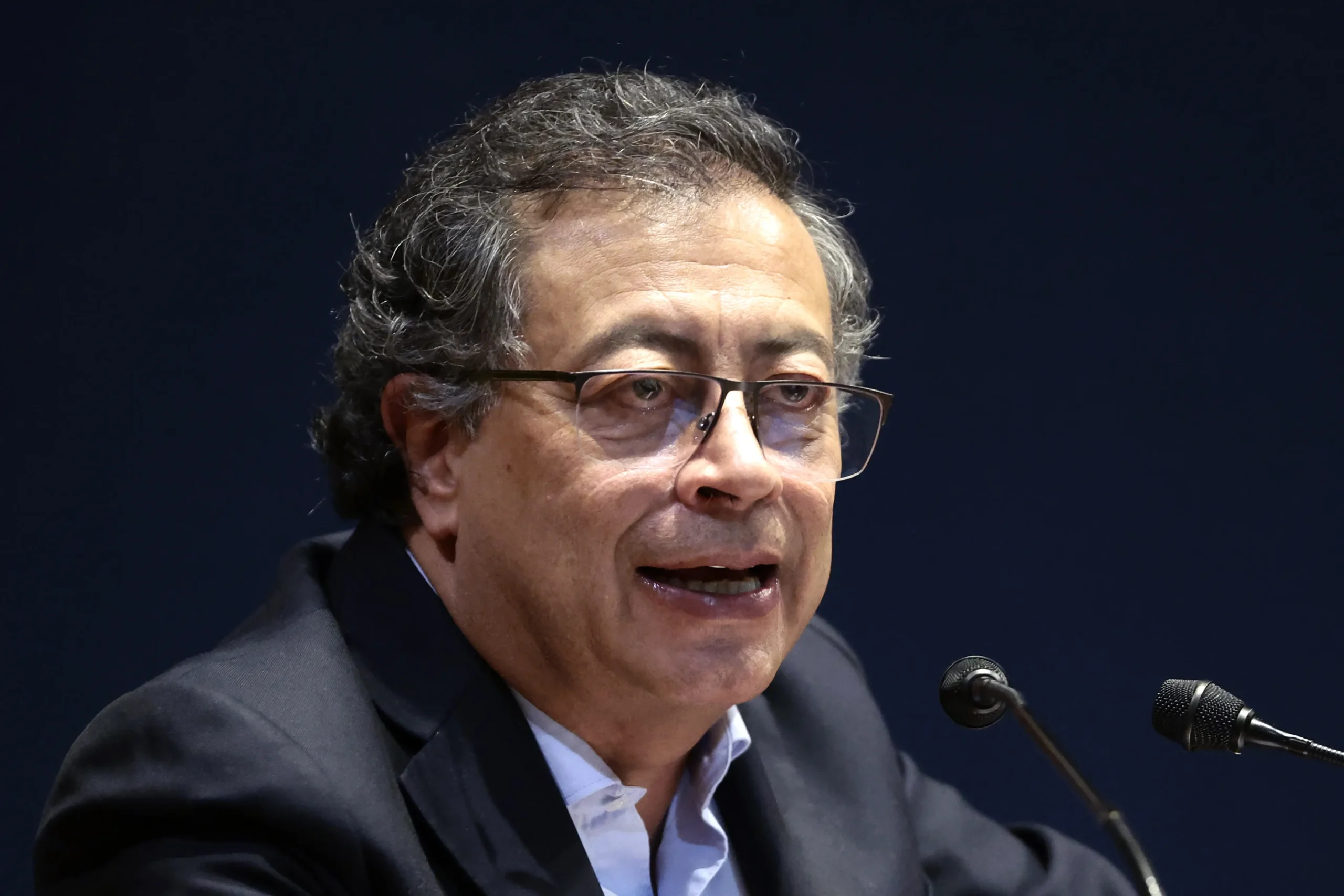 Petro anuncia que “producción ecuatoriana necesaria para Colombia” entrará a su país con arancel cero