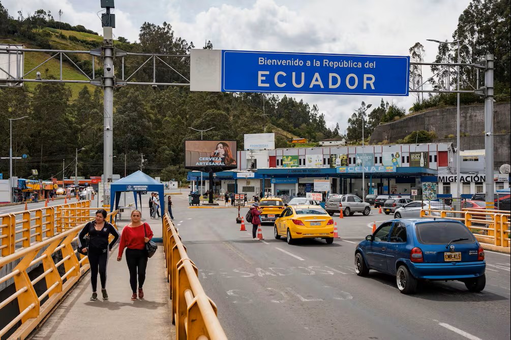 Sector empresarial ecuatoriano advierte impacto por aumento al 100 % de tasa de seguridad sobre productos colombianos