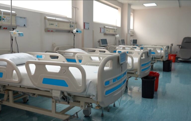 IESS invierte más de USD 1,9 millones en 500 camas hospitalarias para 15 unidades médicas