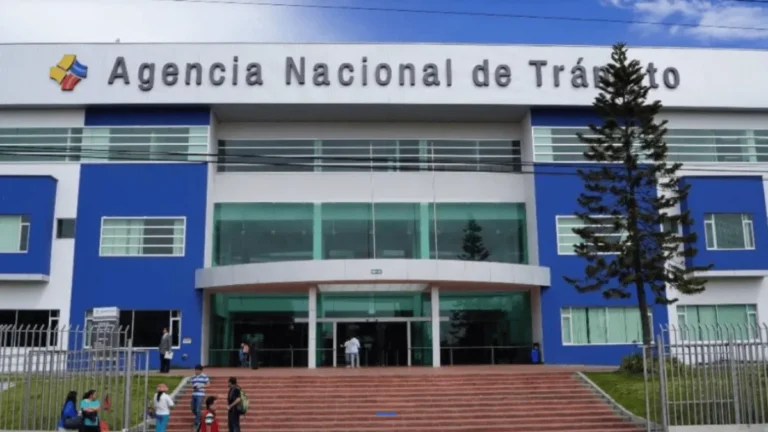 ANT presenta denuncias ante Fiscalía por presunta falsificación de salvoconductos en transporte público