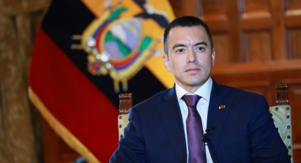 Noboa anuncia nuevo toque de queda, cambios en el gabinete y alivio en planillas de luz