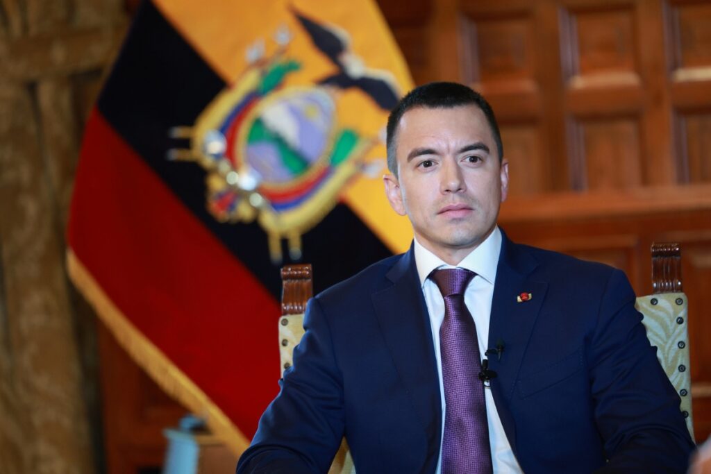 Noboa anuncia nuevo toque de queda, cambios en el gabinete y alivio en planillas de luz