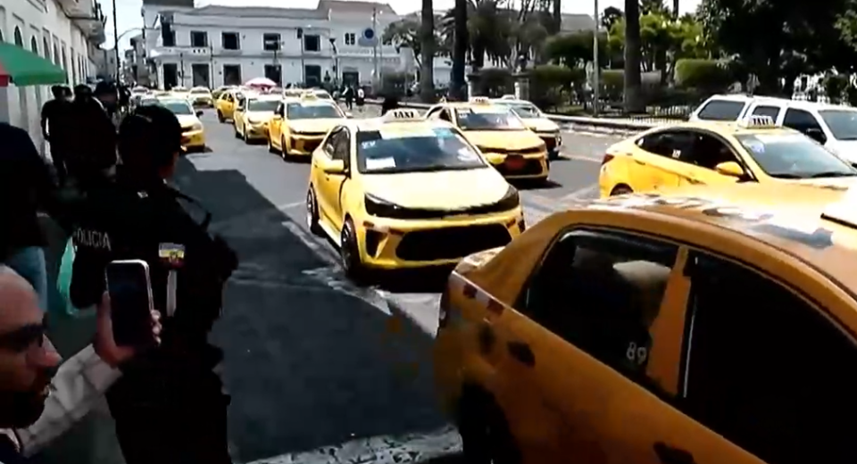 Cotopaxi: taxistas exigen seguridad tras ataque armado en Latacunga que dejó en estado crítico a su dirigente