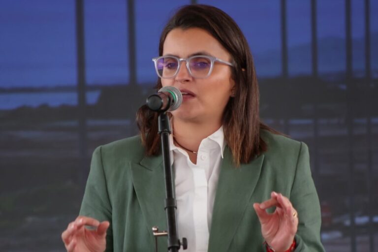 Noboa ratifica funciones de la Vicepresidenta Pinto en comité contra la desnutrición infantil