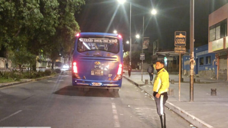 Transporte urbano se normaliza en Quito tras acuerdos entre gremio y Municipio