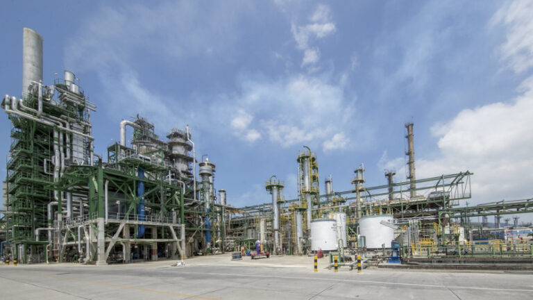 Reactivarán unidad en Refinería Esmeraldas para producir más Extra