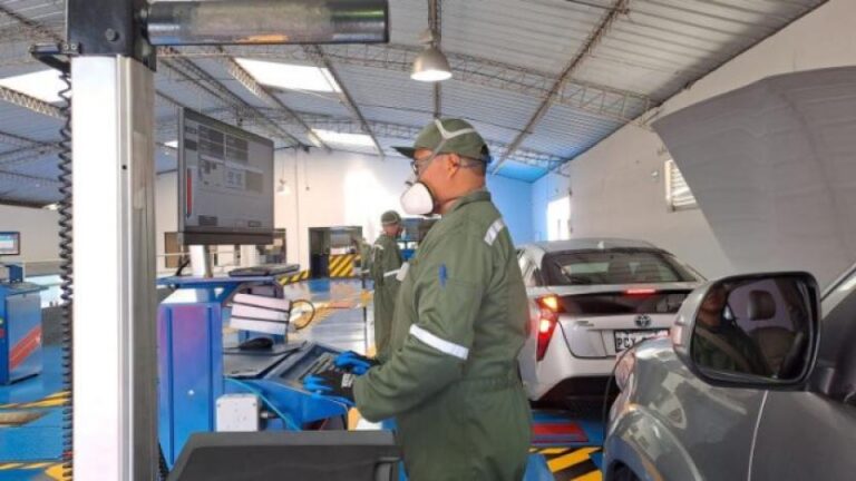 Quito: suspenden matriculación por fallas en la ANT