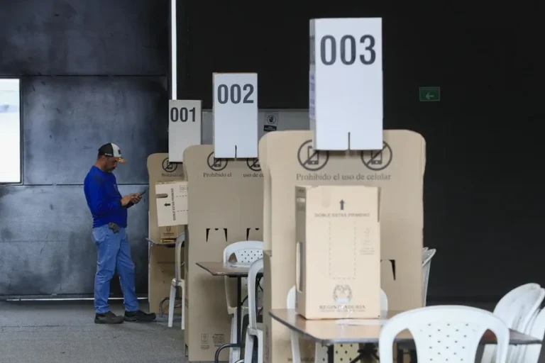 Colombia acude a las urnas para elegir al sucesor de Gustavo Petro