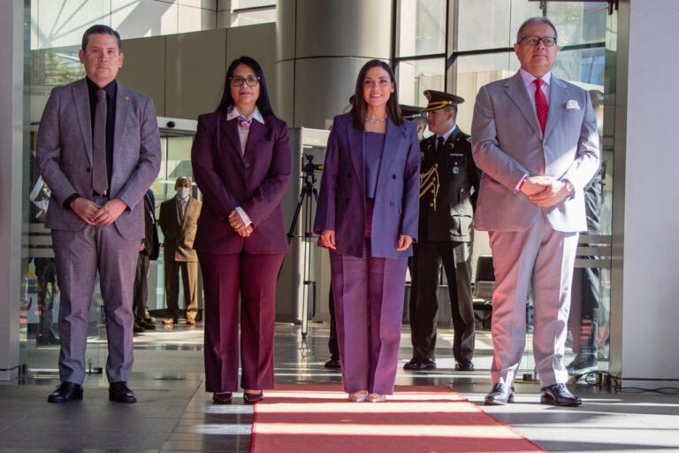 Mercedes Caicedo es recibida en el Consejo de la Judicatura como nueva presidenta del organismo