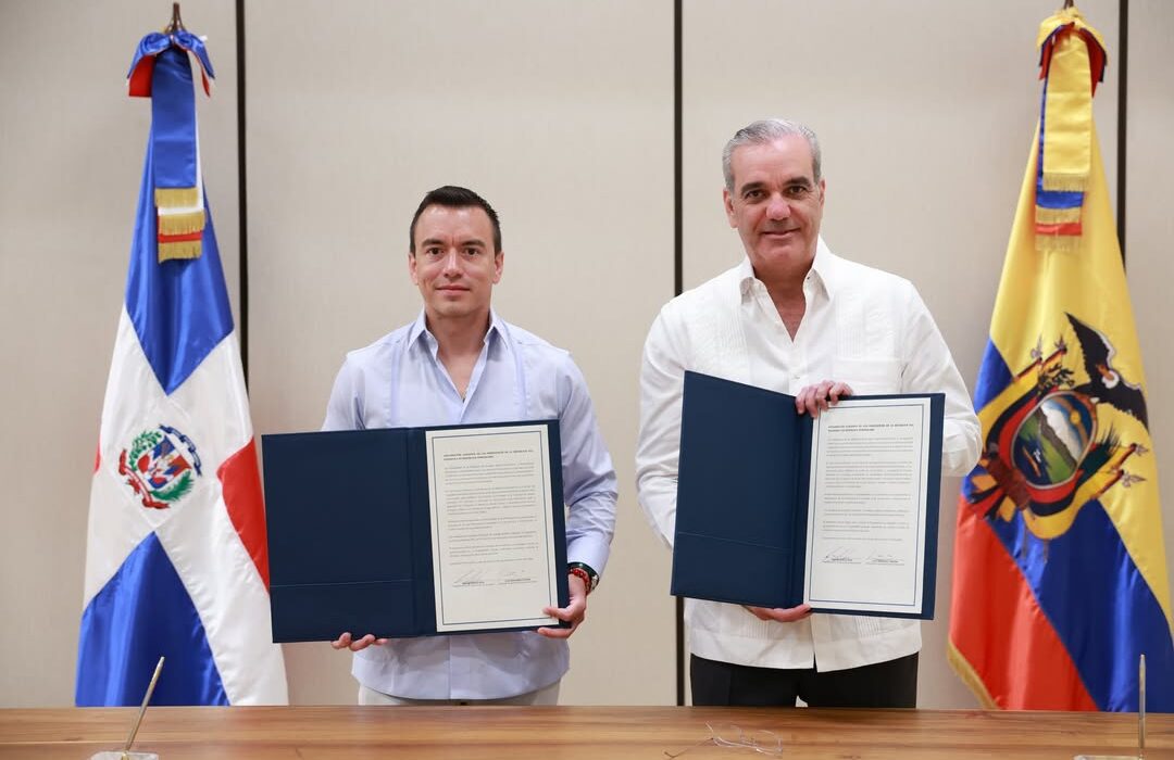 Noboa y Abinader impulsan acuerdo comercial y cooperación durante reunión en República Dominicana