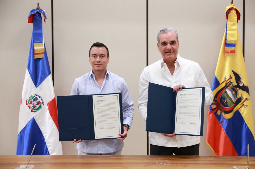Noboa y Abinader impulsan acuerdo comercial y cooperación durante reunión en República Dominicana