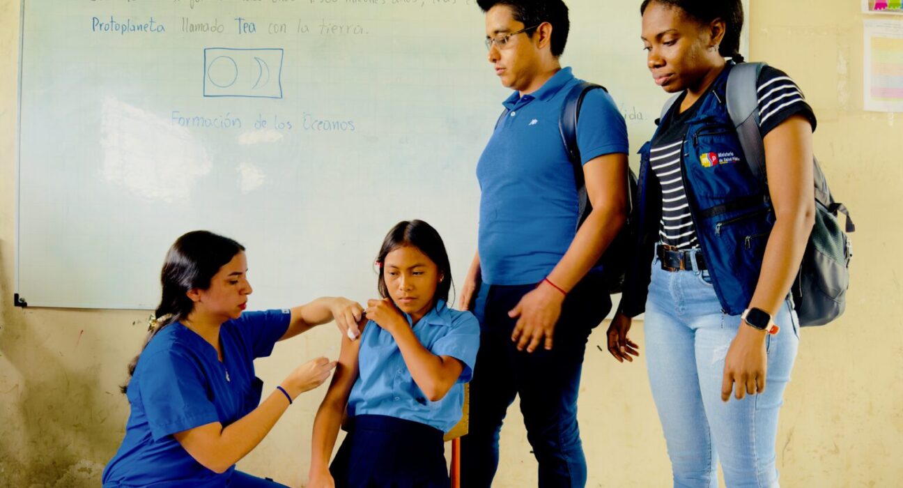 Gobierno incrementa vacunación contra fiebre amarilla por alerta epidemiológica en Orellana