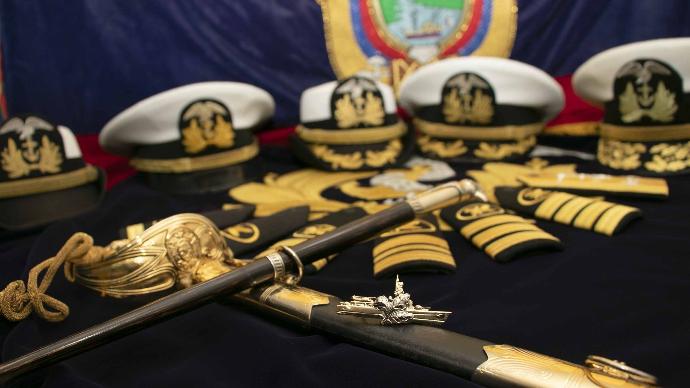 Noboa cambia Comandante de la Armada