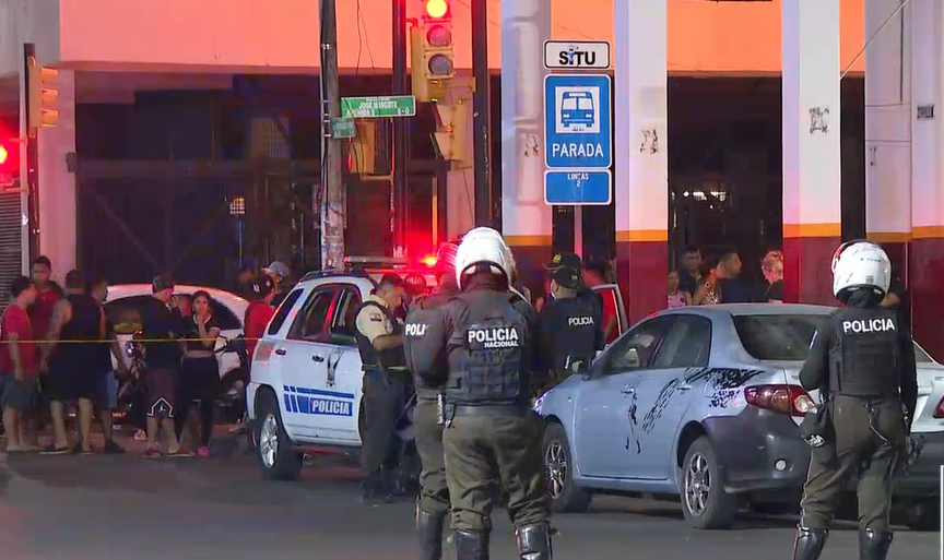 Asesinan a tres personas horas antes del toque de queda en Guayaquil