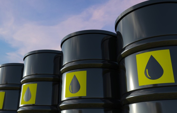Emiratos Árabes advierte déficit global de petróleo por cierre de Ormuz