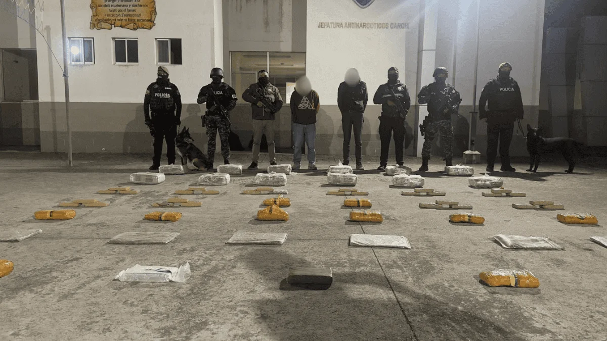 Policía decomisa 90 kilos de marihuana en Carchi