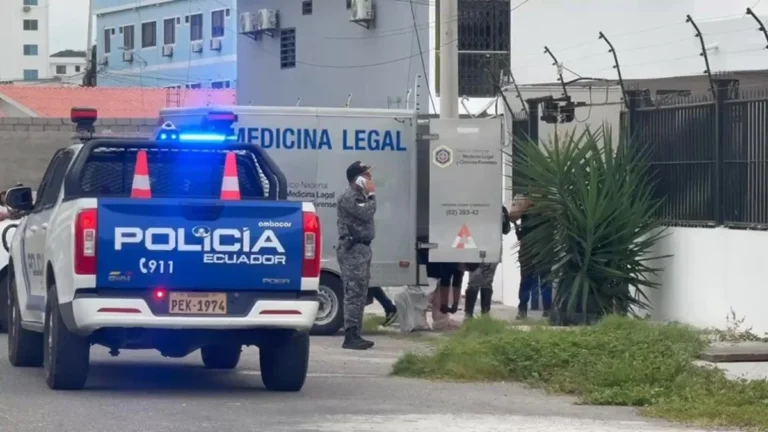 Asesinan a tres hombres dentro de una vivienda en Salinas