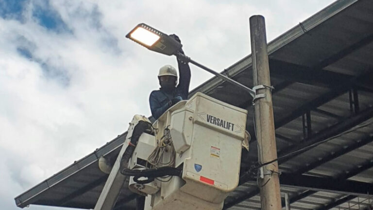 Explosión en Paute provoca cortes eléctricos en Ecuador