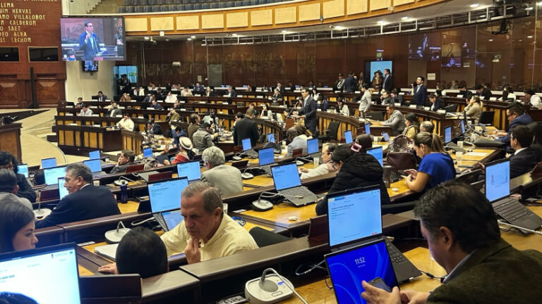 Asamblea aprueba salida de Ecuador del SUCRE