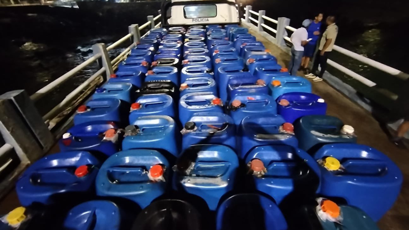 Galápagos: 16 detenidos por tráfico de combustible  