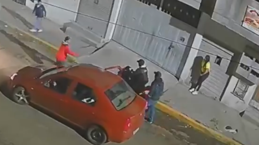 Quito: balean a joven para robar su motocicleta