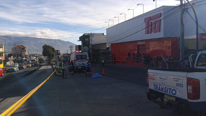 Quito: una persona muere atropellada en Caupicho