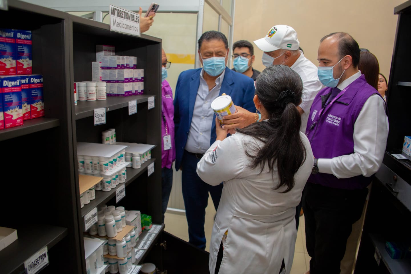 Los Ríos: hospitales reciben medicinas y equipos neonatales
