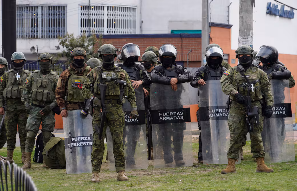 Noboa ratifica existencia de conflicto armado interno
