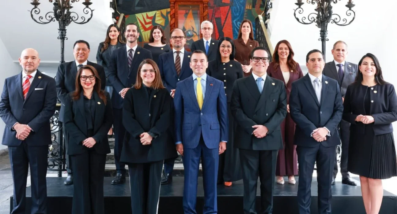 Ministros de Noboa tras cambios en gabinete