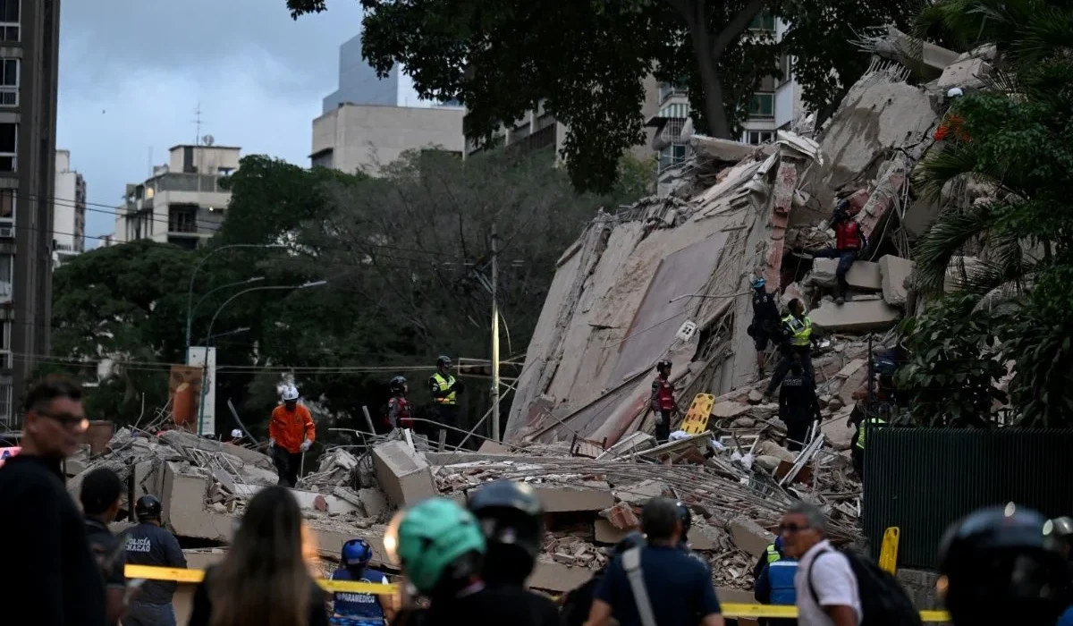 Terremoto derrumba edificios y causa pánico en Venezuela