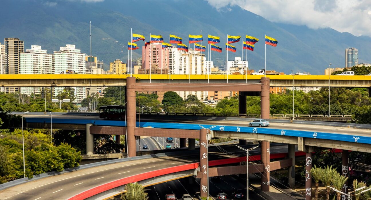 Ecuador reactivará servicios consulares en Venezuela