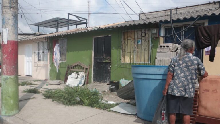 Niño presencia asesinato de su madre y su abuela en Durán