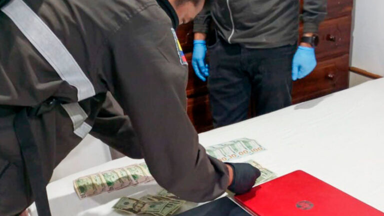 Detienen a funcionario de Fiscalía por presunta manipulación de causas penales
