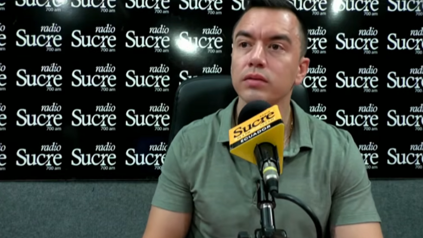 Noboa justifica retraso en compra de medicinas