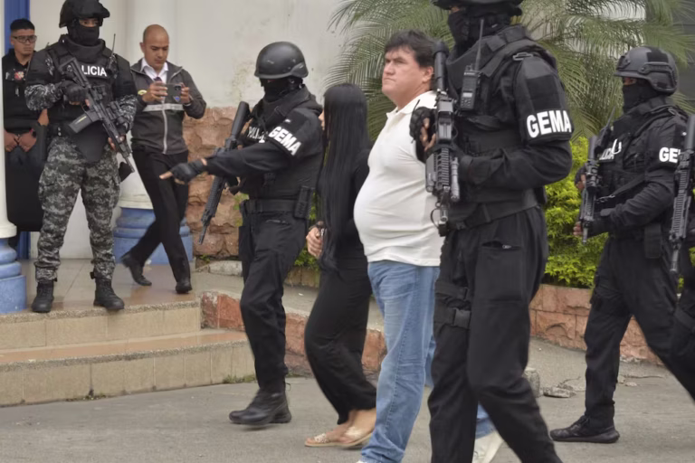 Exalcalde de Ponce Enríquez a prisión preventiva por presunto lavado de activos