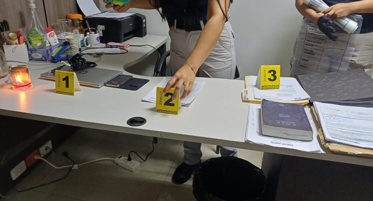 Allanan despacho de fiscal denunciada por caso de alias 'Pan de Piña'
